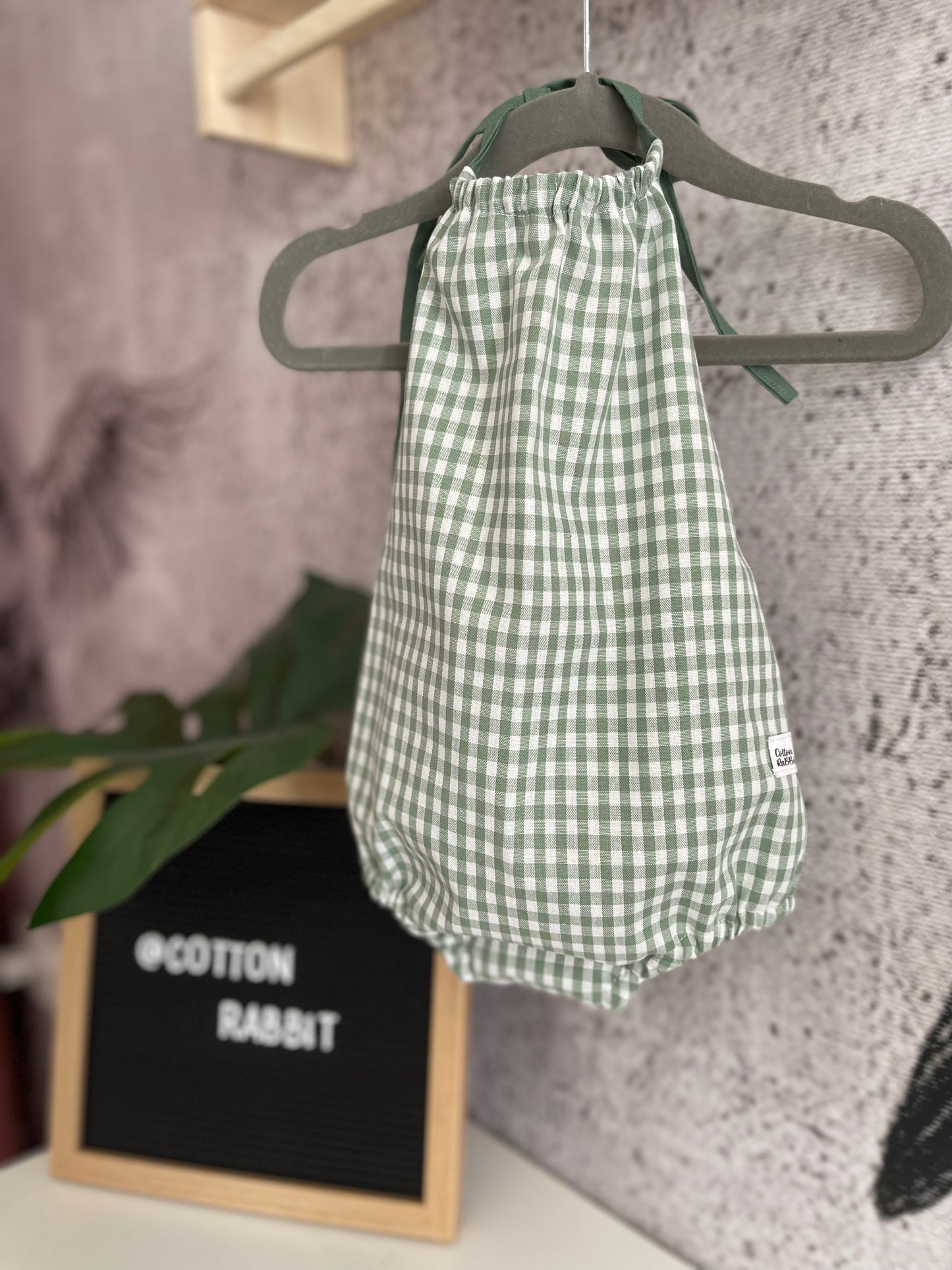 Ranita Picnic Green Halter