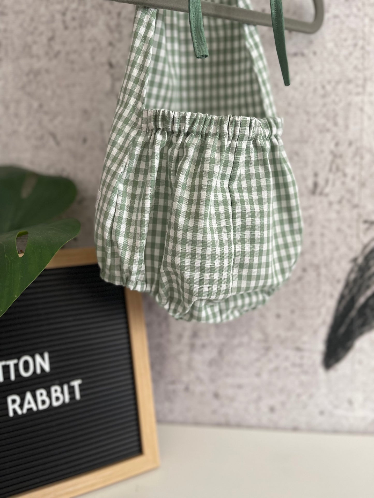 Ranita Picnic Green Halter