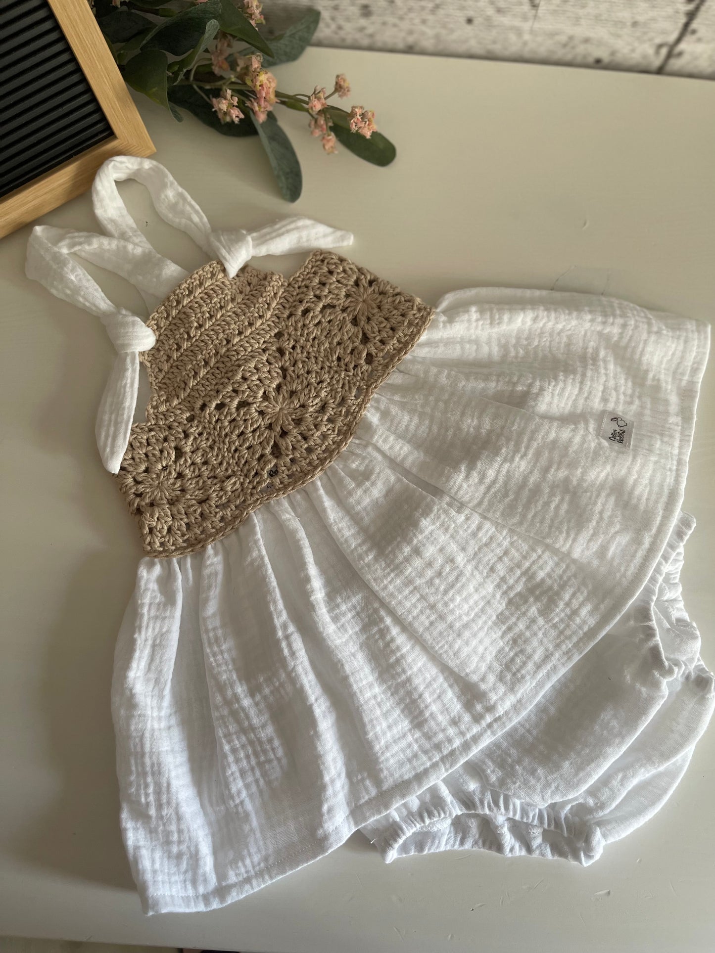 Conjunto Hanoi beige y blanco