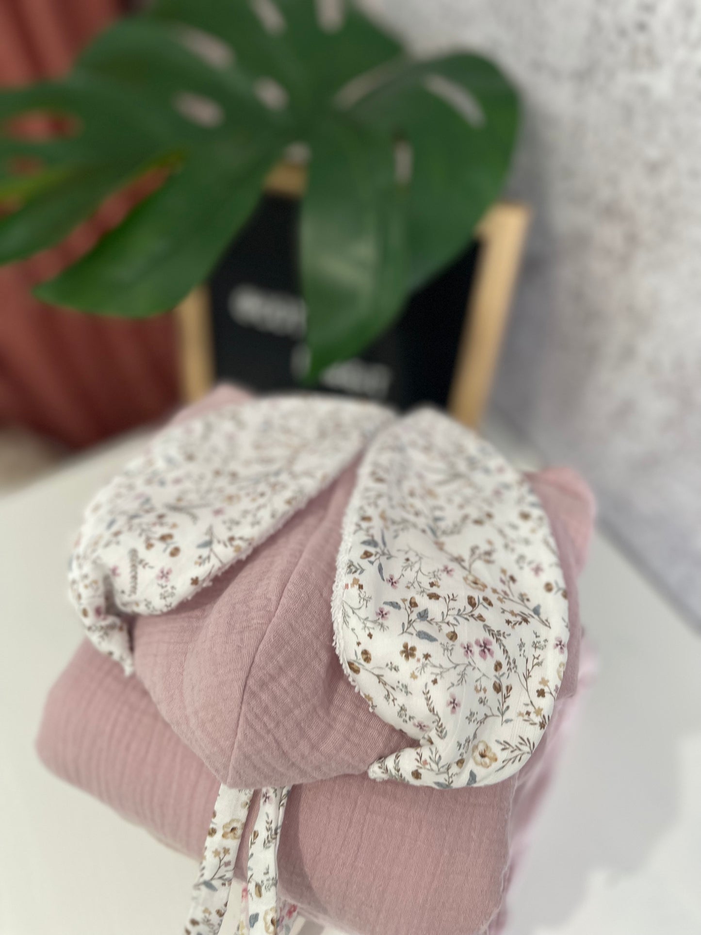 Poncho RaBBit Rosa empolvado