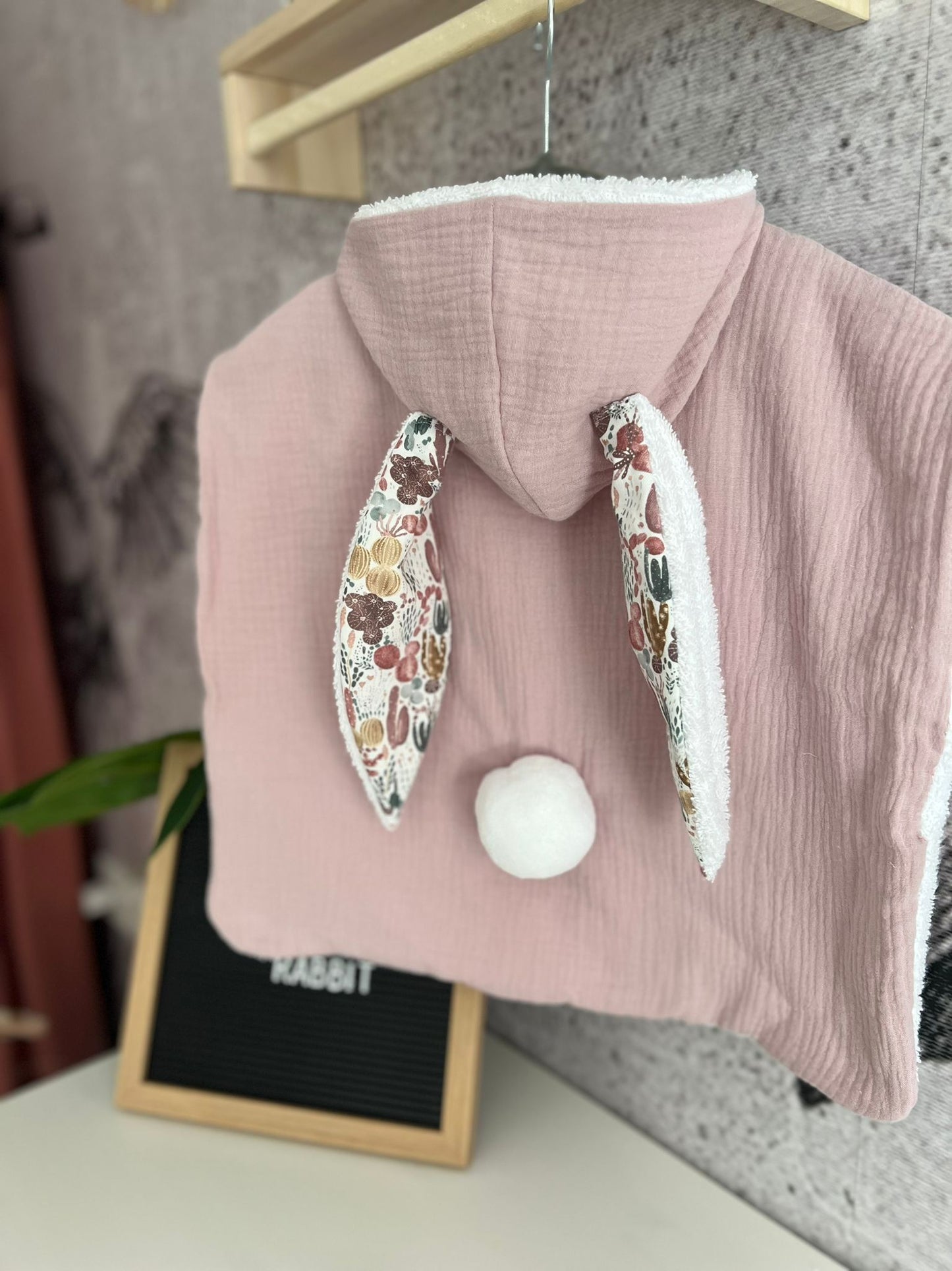 Poncho RaBBit Rosa empolvado